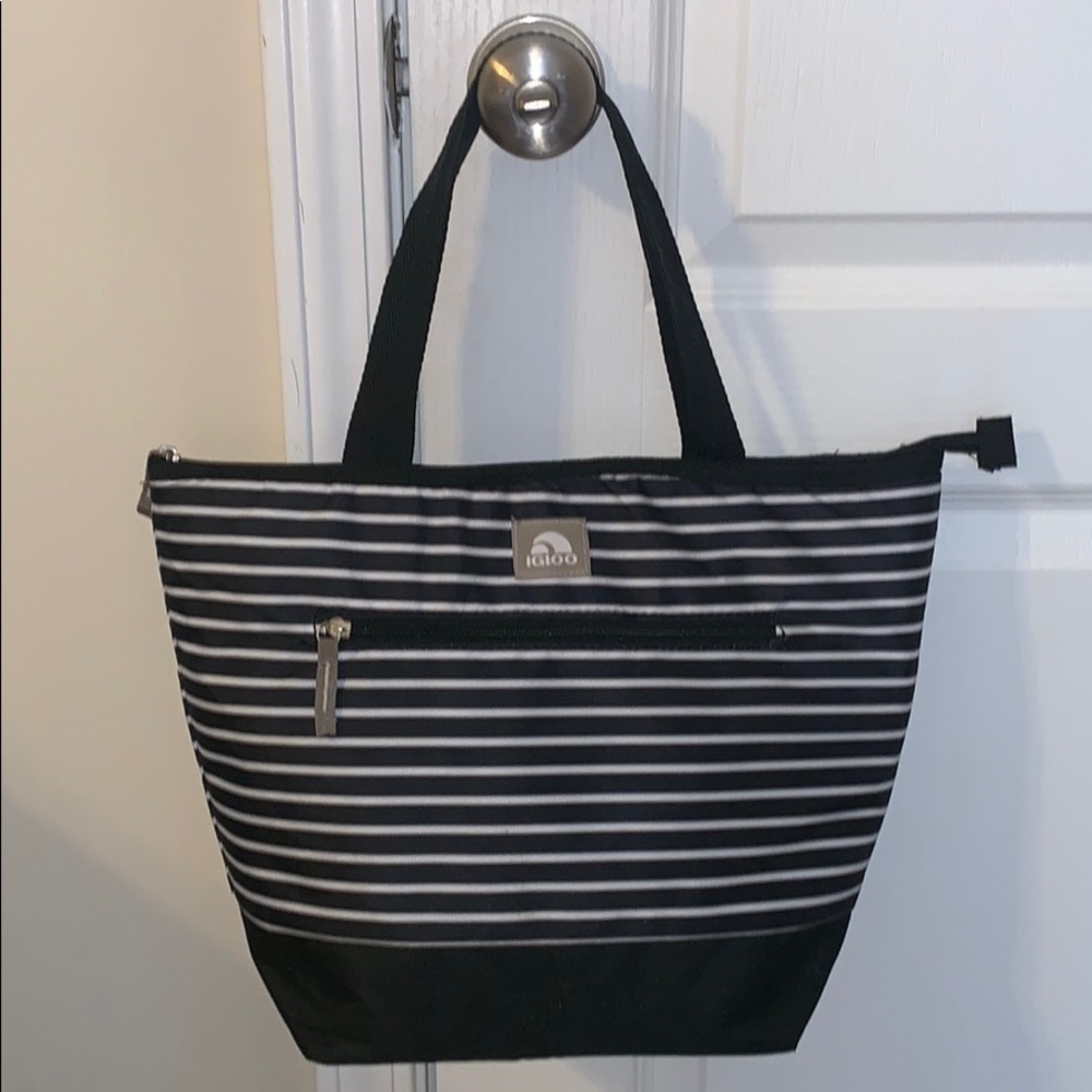 Igloo cooler bag